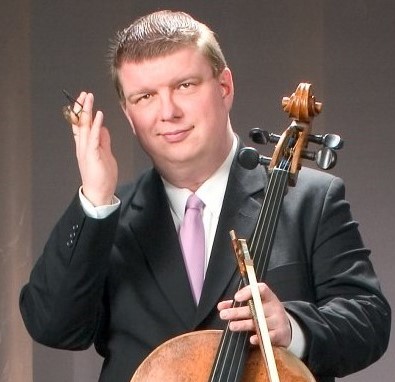 Taiteilijakuva Olli Varonen